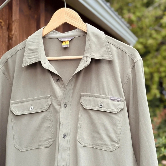 Eddie  Bauer khaki green polyester Men’s Shirt - Size M - Picture 3 of 5